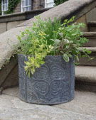 Round Scroll Planter